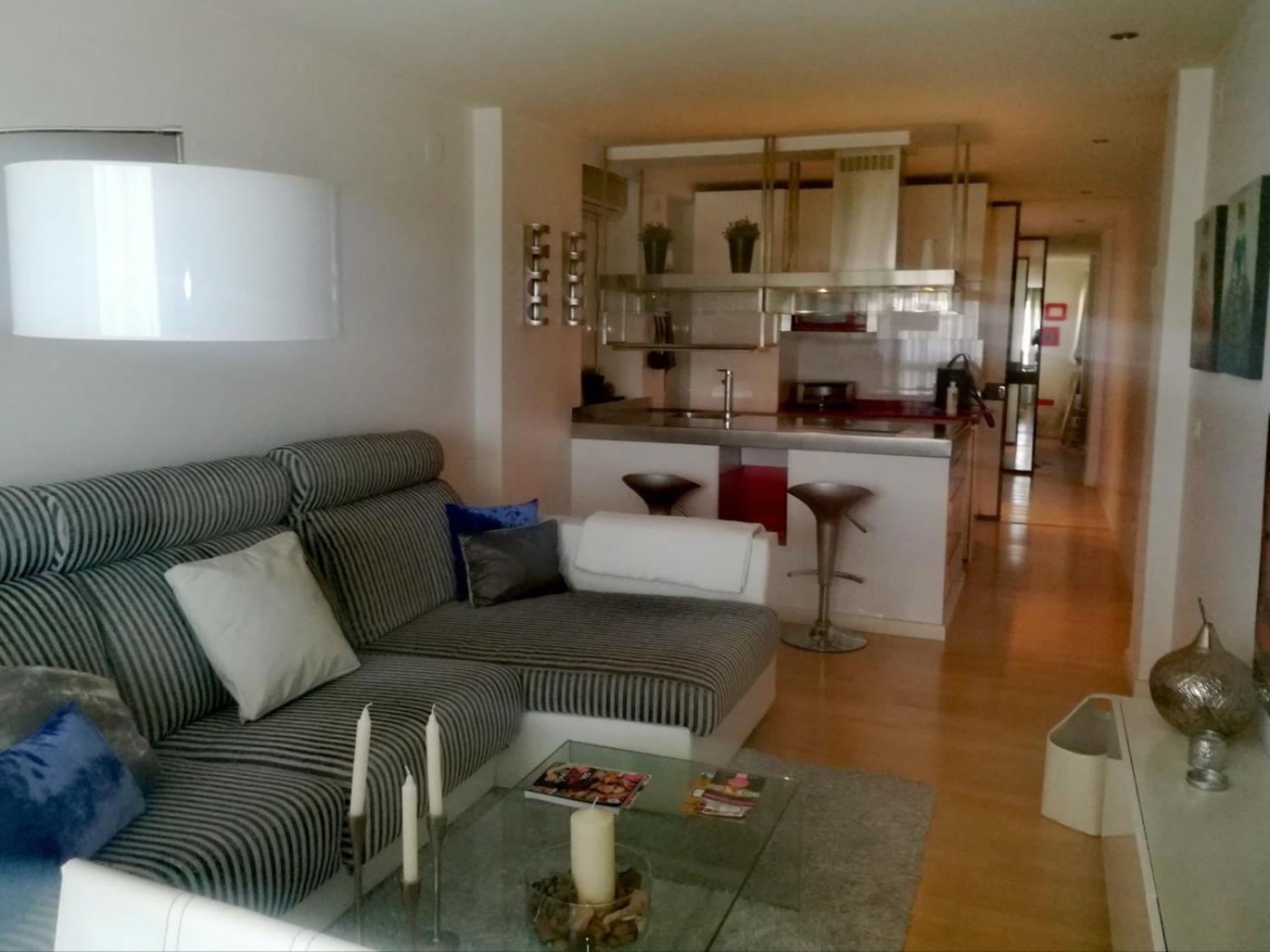 Apartment Precioso Duplex Reina Mercedes 5 Minutos Hospital