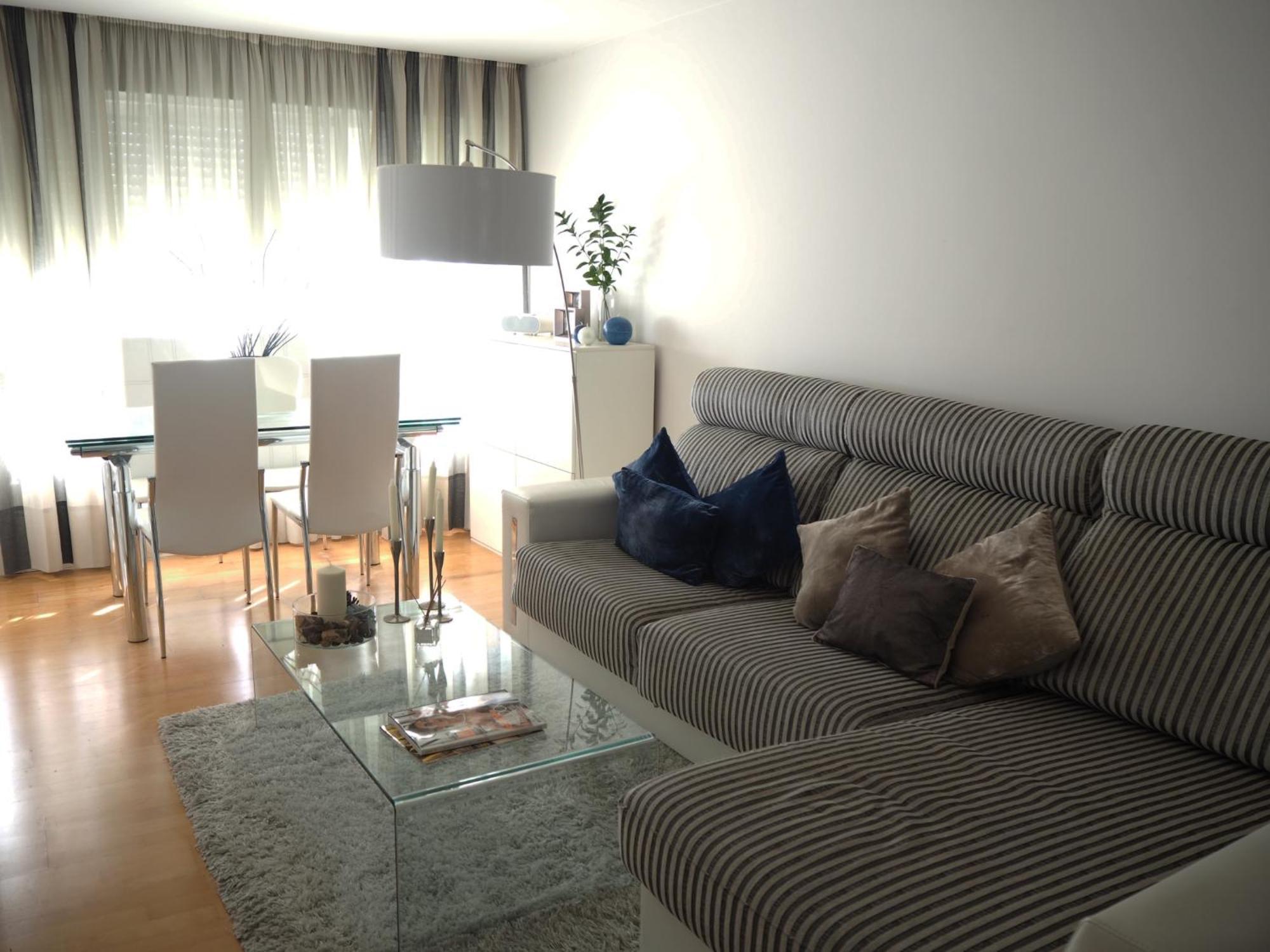 Apartment Precioso Duplex Reina Mercedes 5 Minutos Hospital *